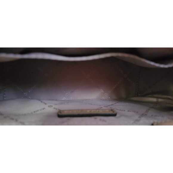 Michael Michael Kors Sylvia small camel leather purse NWT - Picture 5 of 13